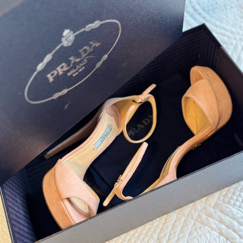 Prada Sandals Pink. Like a new.